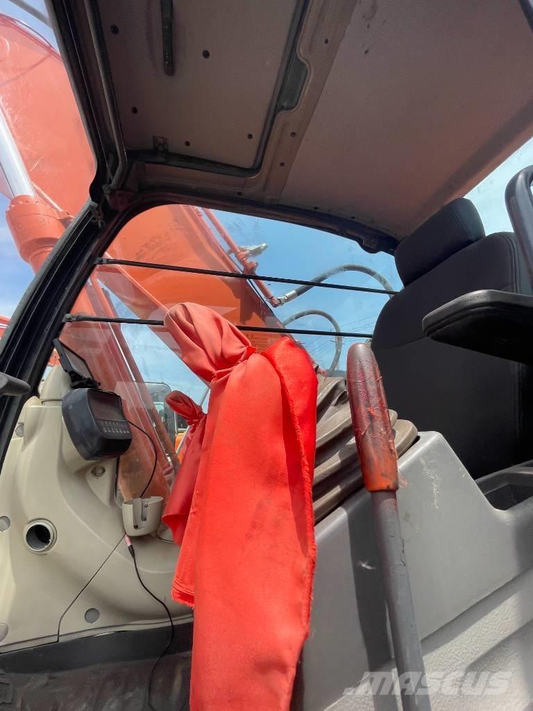 Hitachi ZX 240 Excavadoras sobre orugas