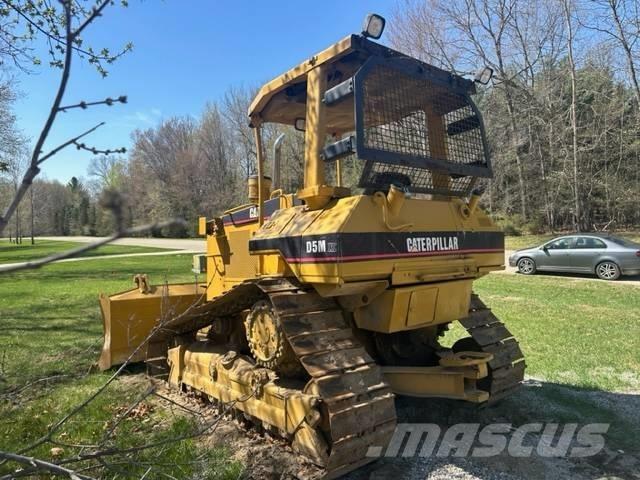 CAT D 5 M XL Buldozer sobre oruga