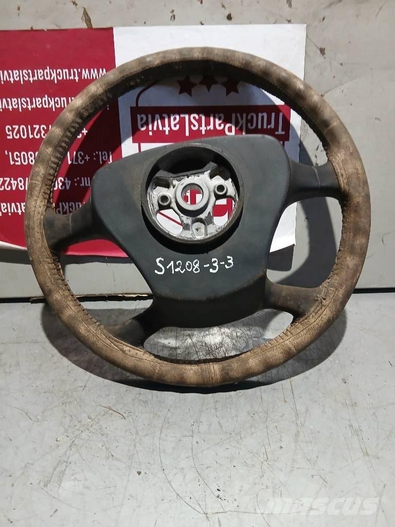 Scania P 94   1487519 Cabinas