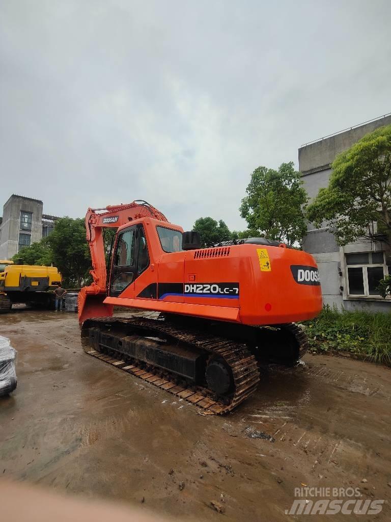 Doosan DH 220 Excavadoras sobre orugas