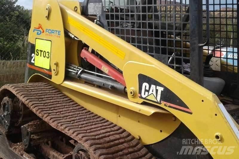 CAT Bobcat Otros camiones