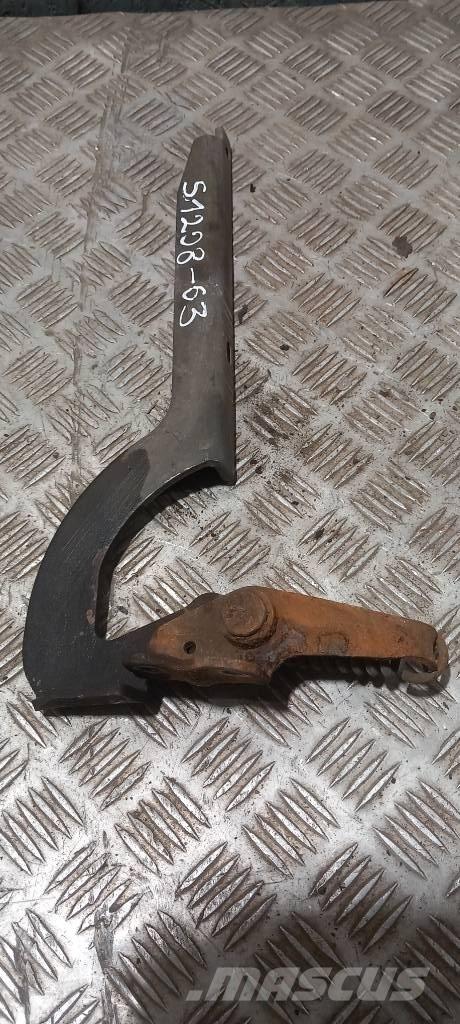 Scania 94 D. 1381480 Cabinas