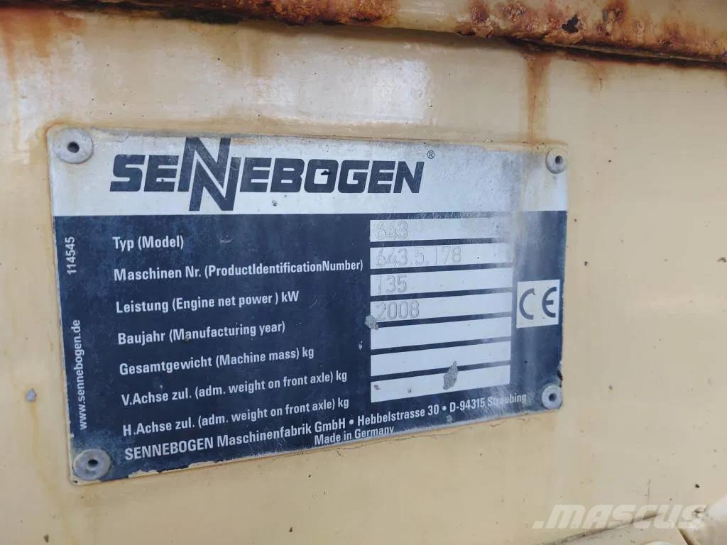 Sennebogen 643 R Grúas de oruga