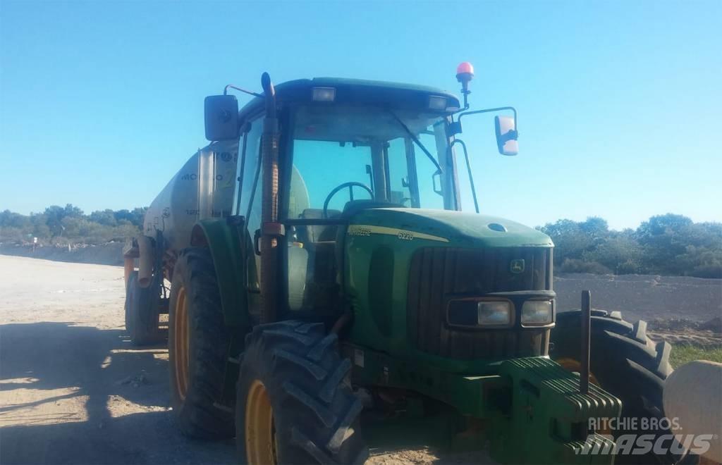 John Deere 6220 Tractores