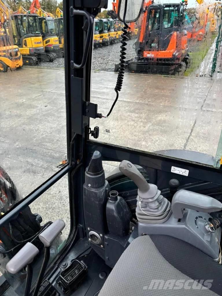 Hitachi ZX26U-6CR Miniexcavadoras