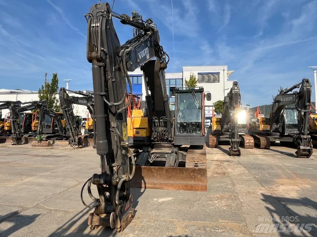 Volvo ECR235EL Excavadoras sobre orugas