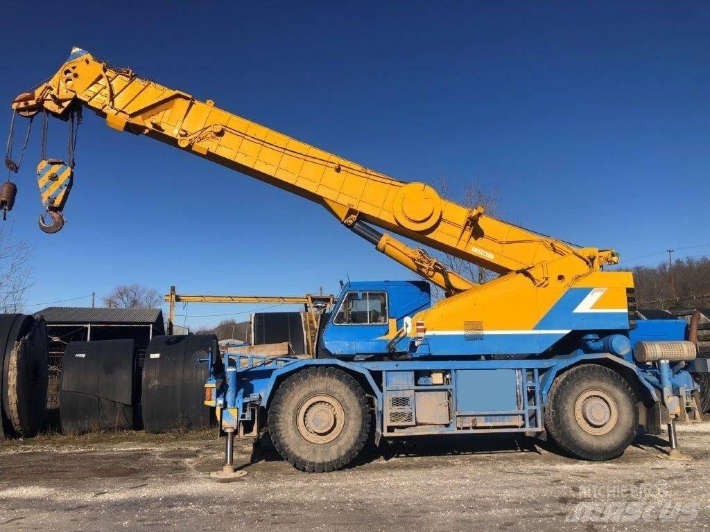 Kobelco RK 450 Grúas autopropulsadas