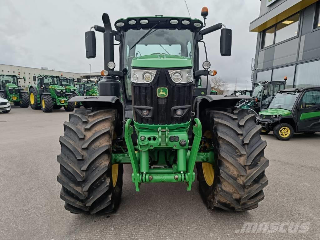 John Deere 6215 R Tractores