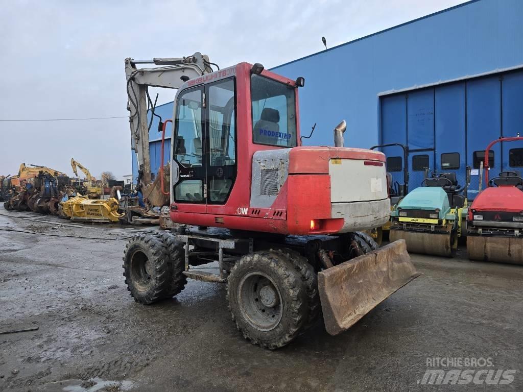 Takeuchi TB070W Excavadoras de ruedas