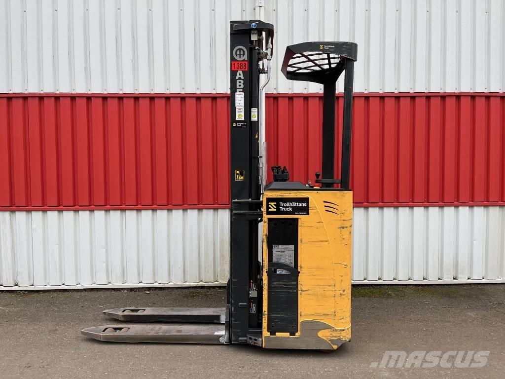 Abeko SA 1350TTFYI Apiladoras eléctricos