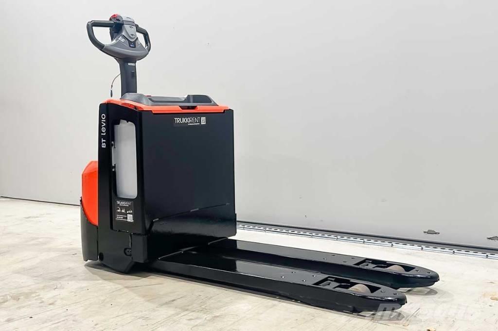 Toyota LWE 200 Montacargas de baja elevación