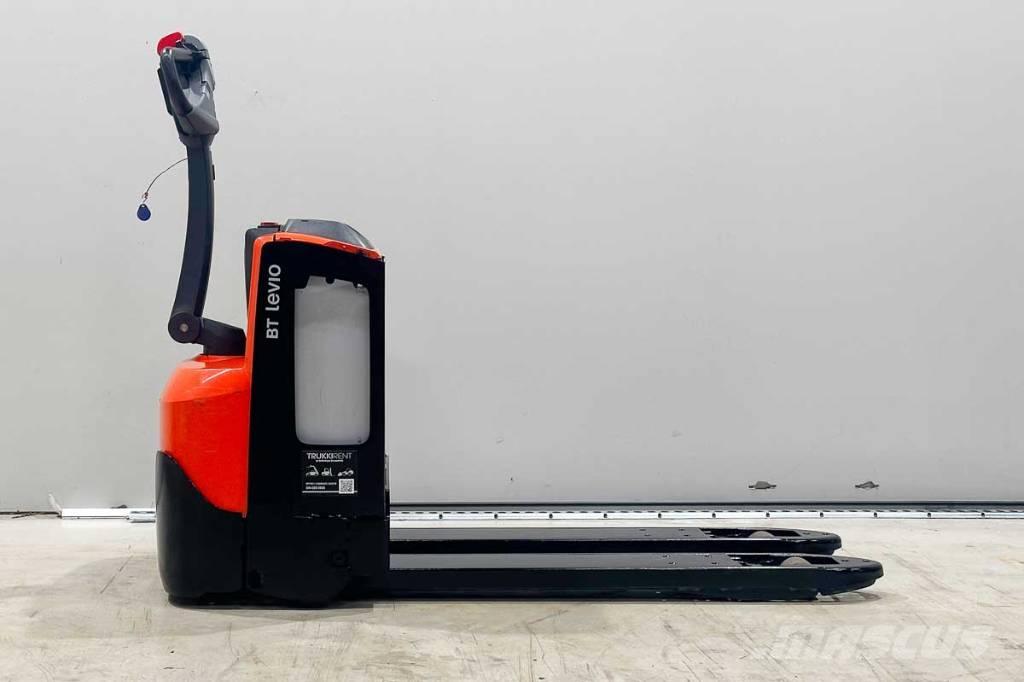 Toyota LWE 200 Montacargas de baja elevación