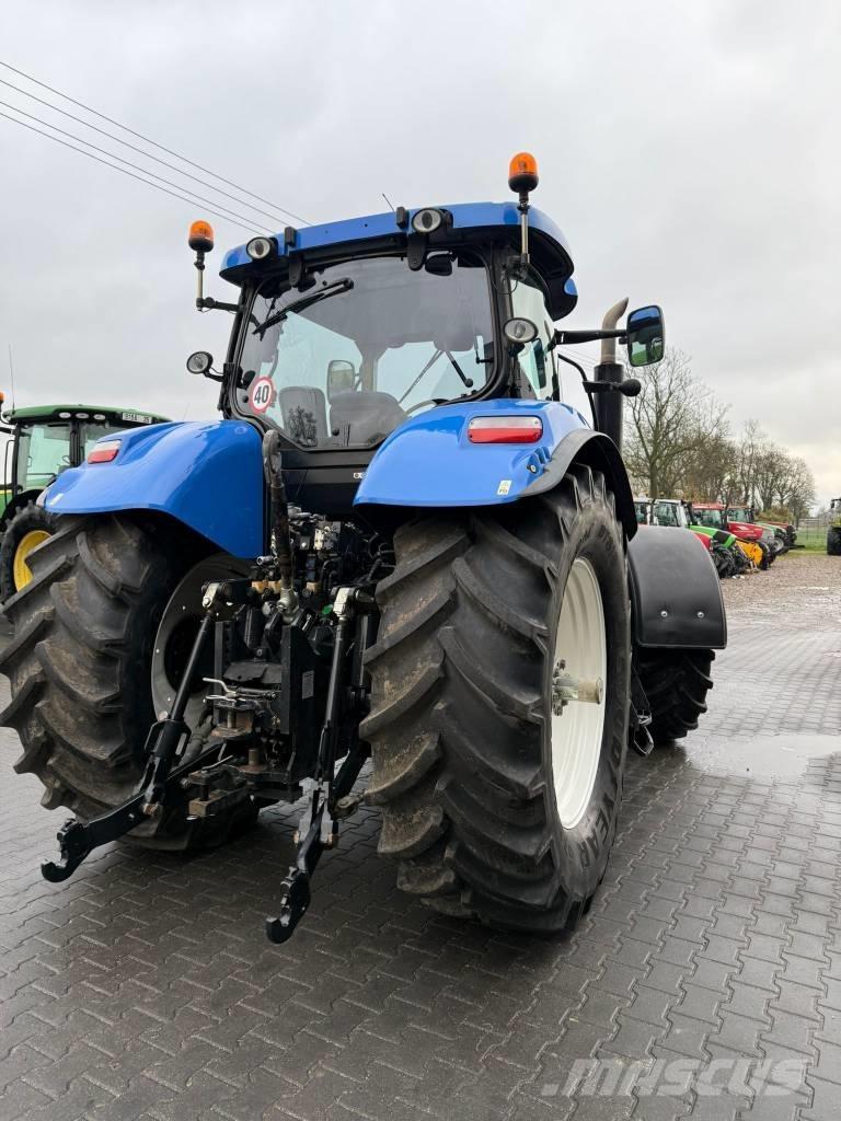New Holland T 7040 Tractores
