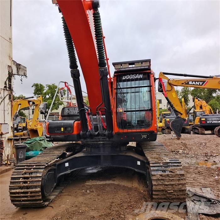 Doosan DX 340 LC Excavadoras sobre orugas