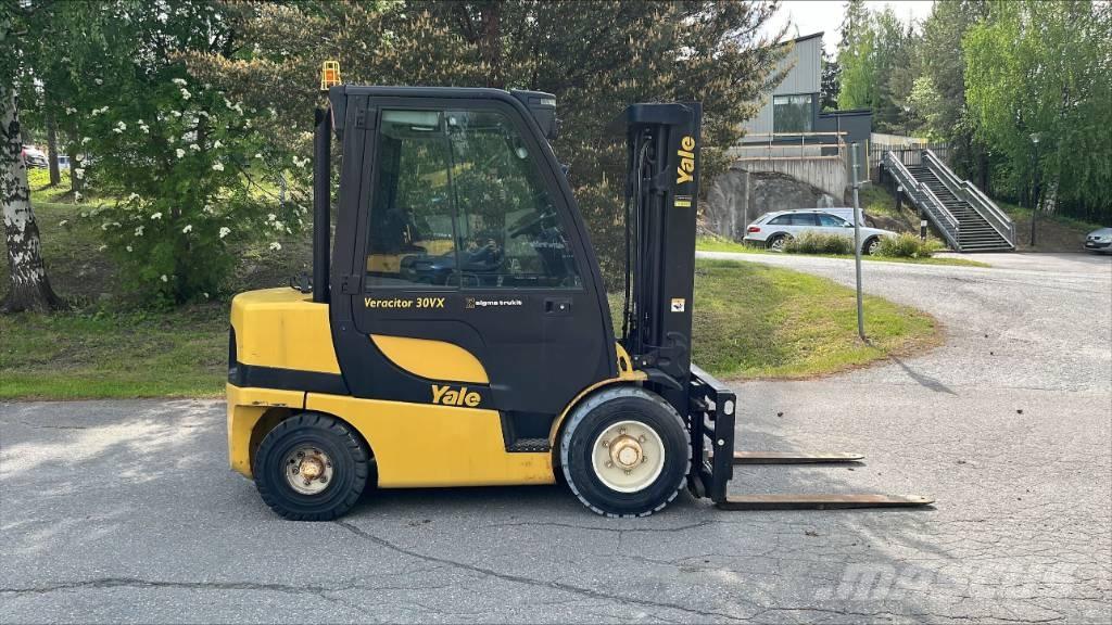 Yale GDP30VX Camiones diesel