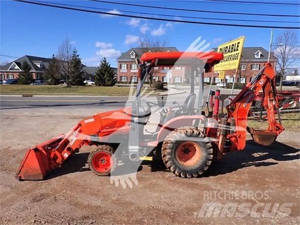 Kubota B26 Retrocargadoras