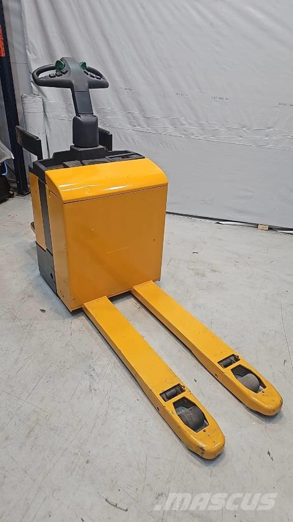 Jungheinrich ERE 120 Montacargas con plataformas de baja elevación