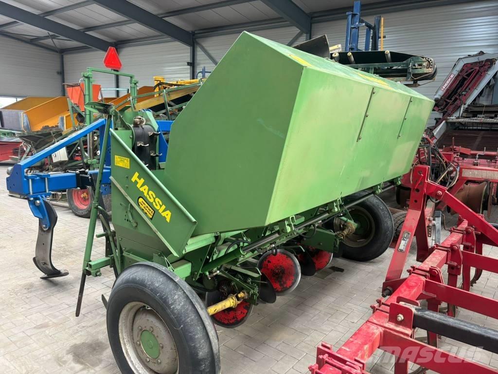 Hassia sazeč brambor Plantadoras de papas