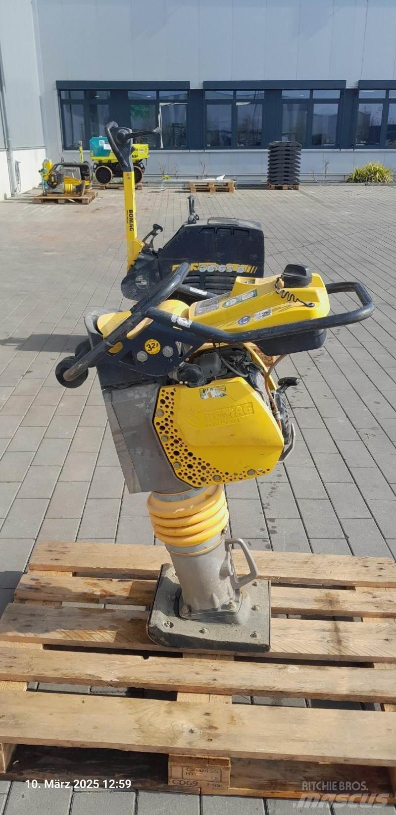 Bomag BT65 Placas compactadoras