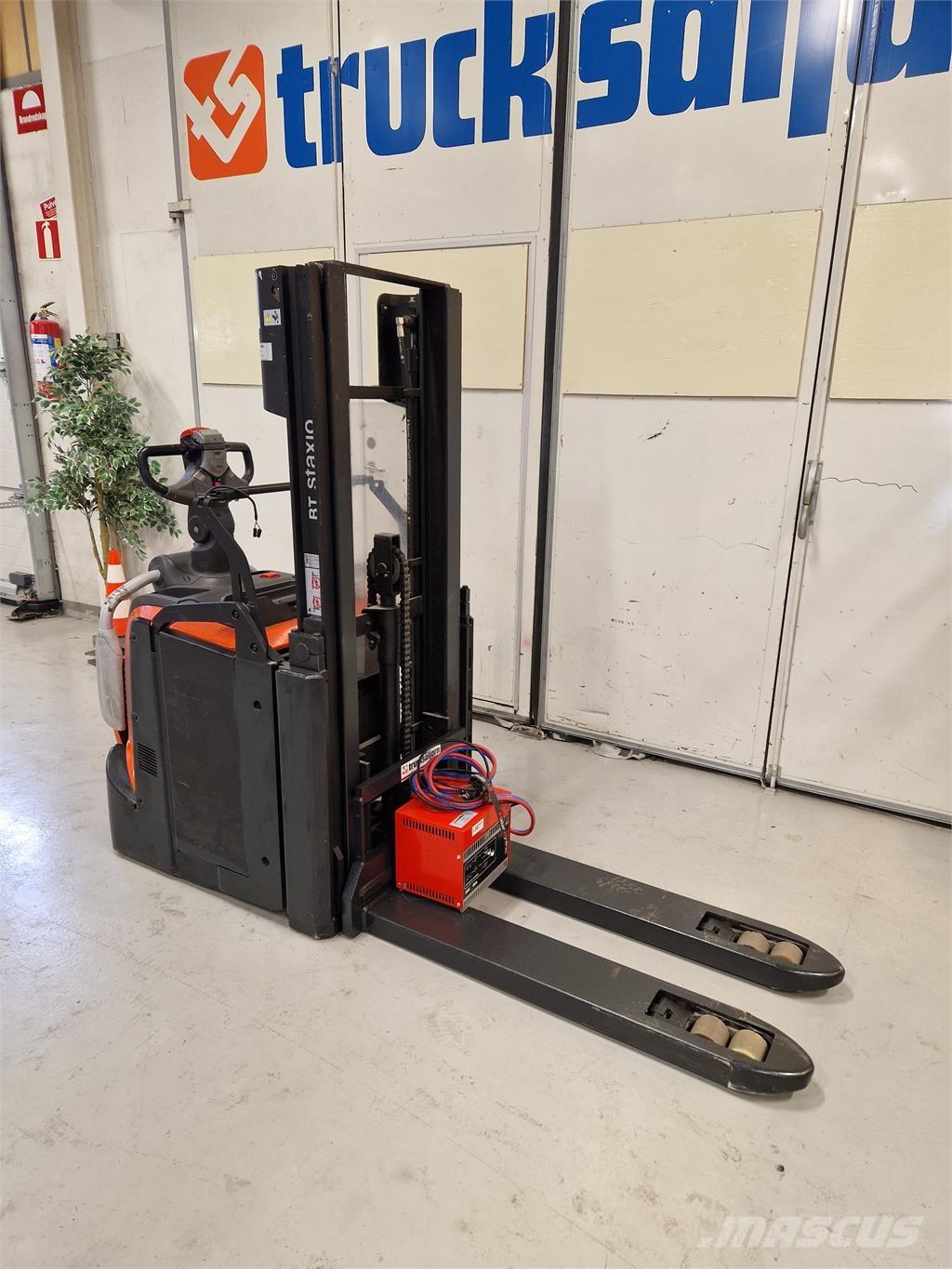 Toyota SPE200D Apiladoras eléctricos