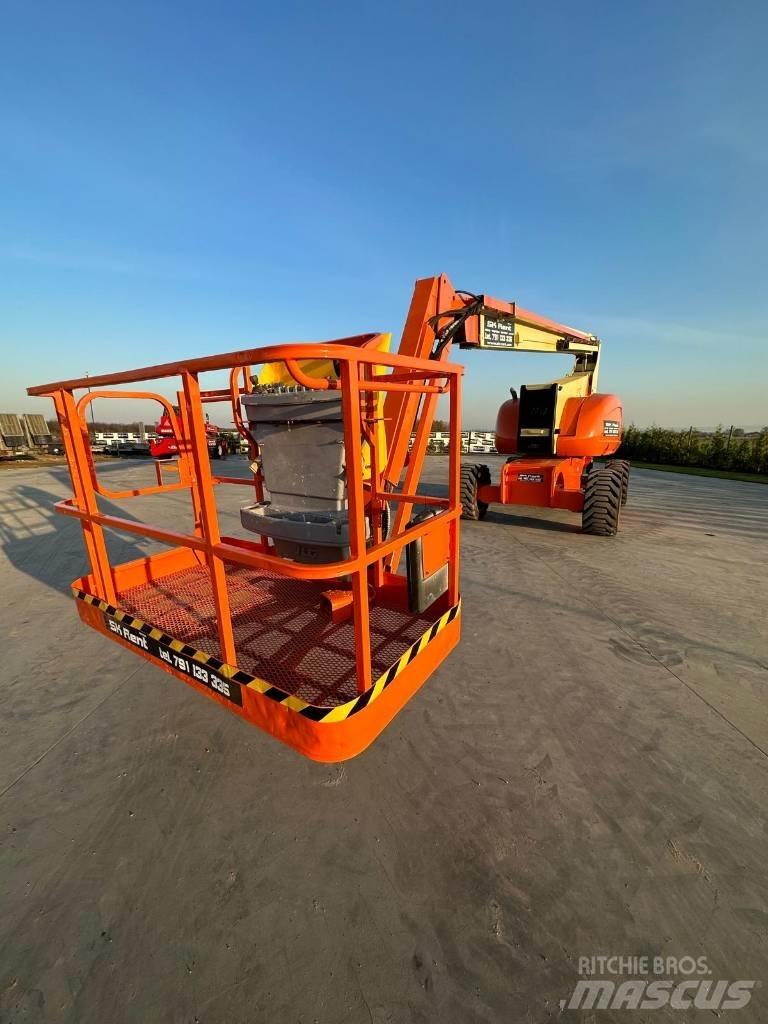 JLG 800 AJ Plataformas con brazo de elevación manual