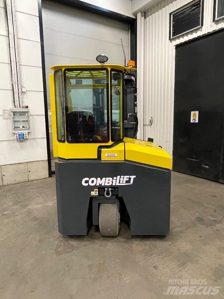 Combilift CBE3000 Montacargas de 4 vías