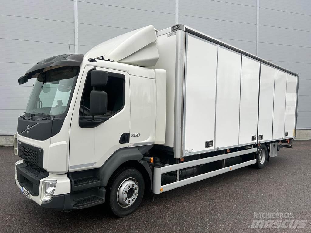 Volvo FL Camiones con caja de remolque