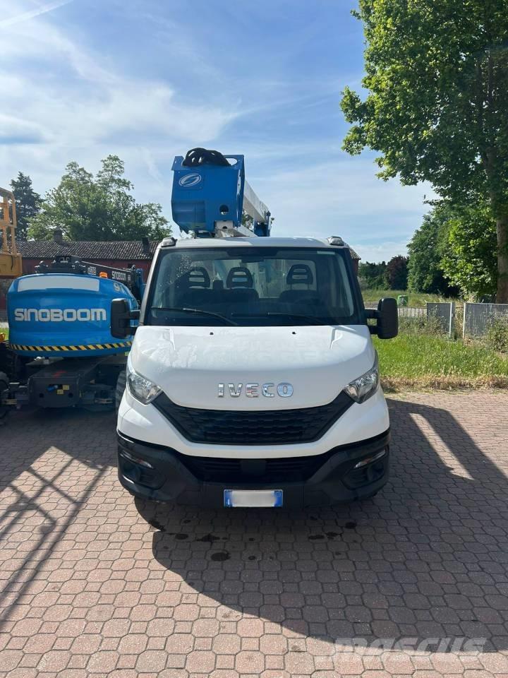 Socage 20D Plataformas sobre camión