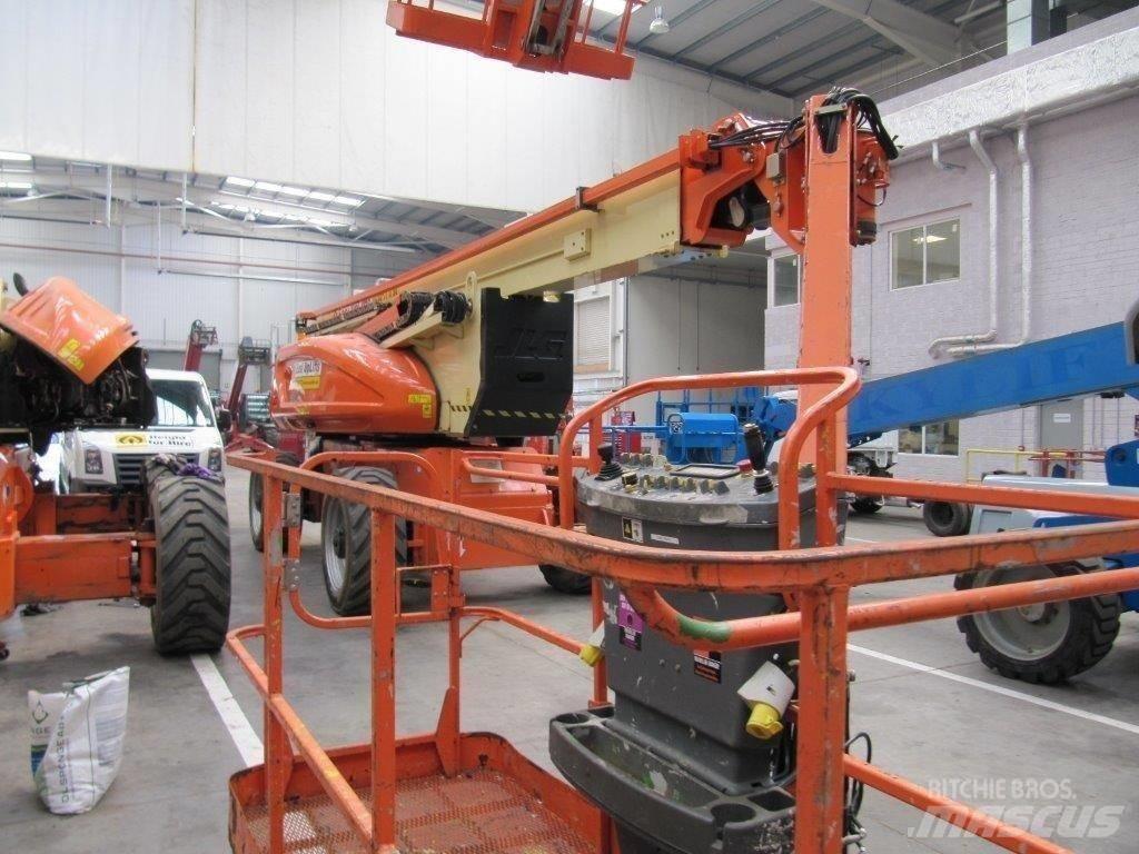 JLG 1250 AJP Plataformas con brazo de elevación manual