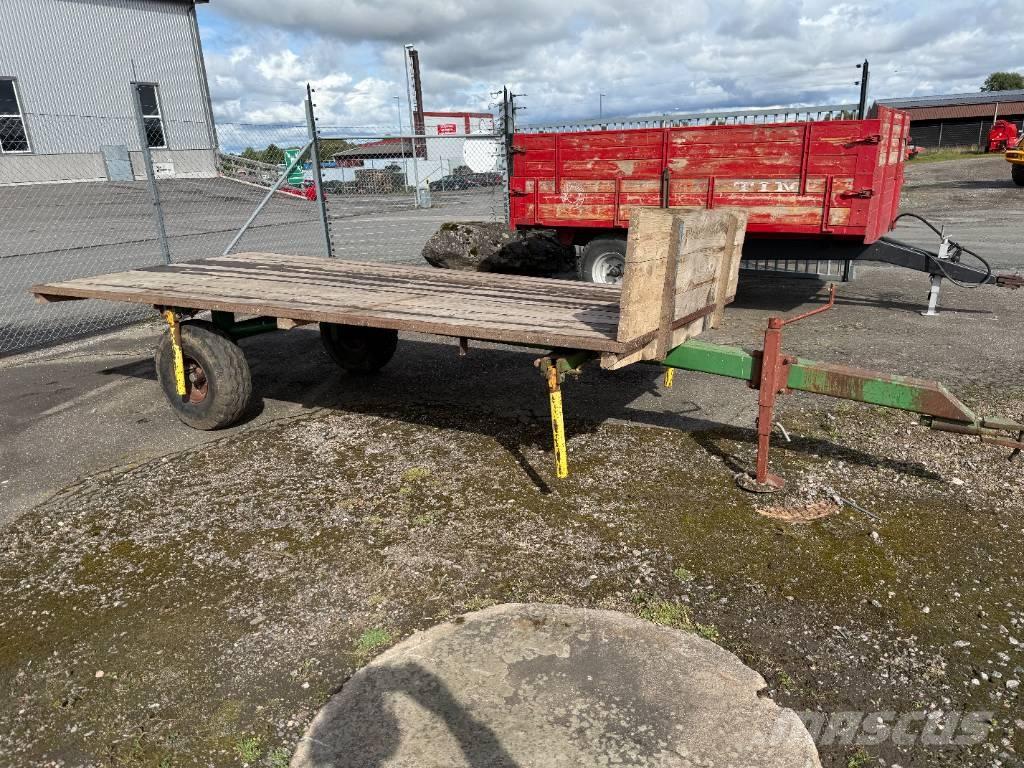  Skogskärra med flak Otros remolques
