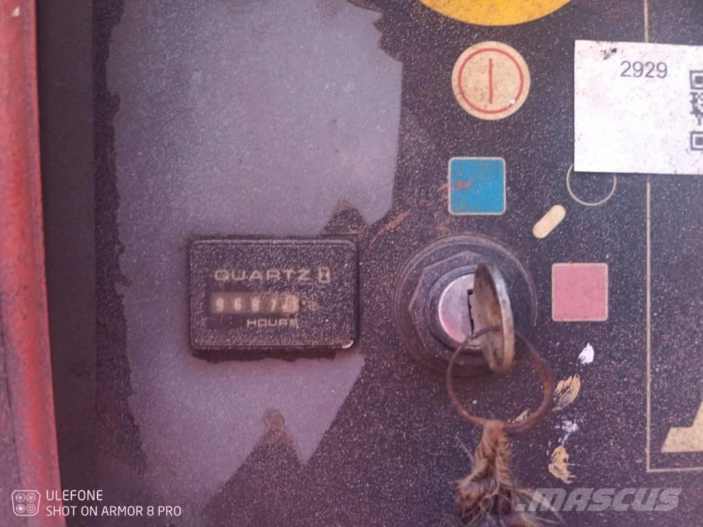 JLG 860 SJ Plataformas con brazo de elevación telescópico