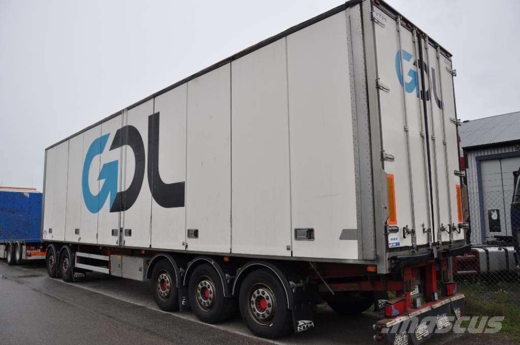 NTM UTP-45L-5 AXLAT Cajas de remolque