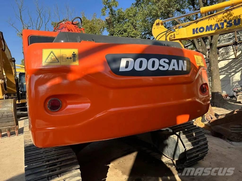 Doosan DX225LC-9C Excavadoras sobre orugas