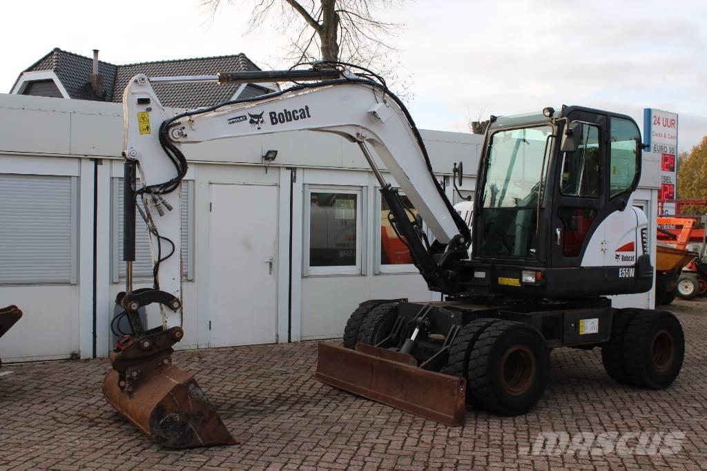 Bobcat E 55 W Excavadoras de ruedas