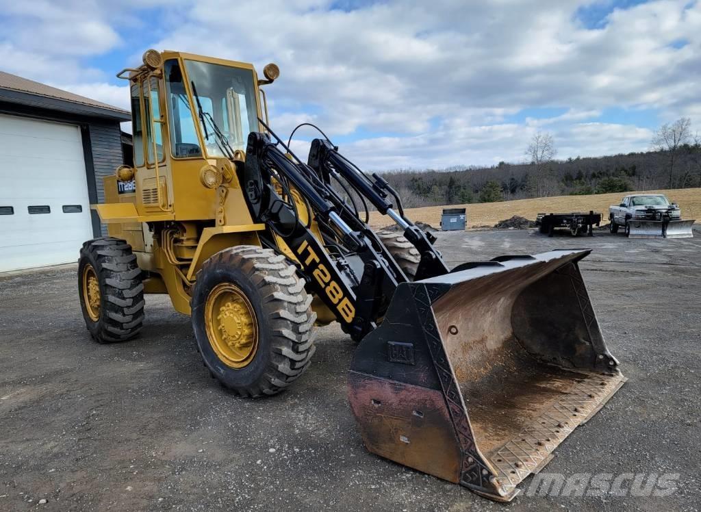 CAT IT 28 B Cargadoras sobre ruedas