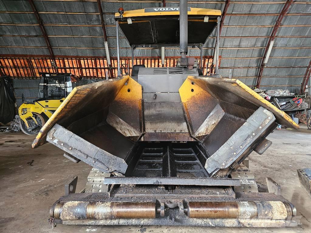 Volvo P6820C Asfaltadoras