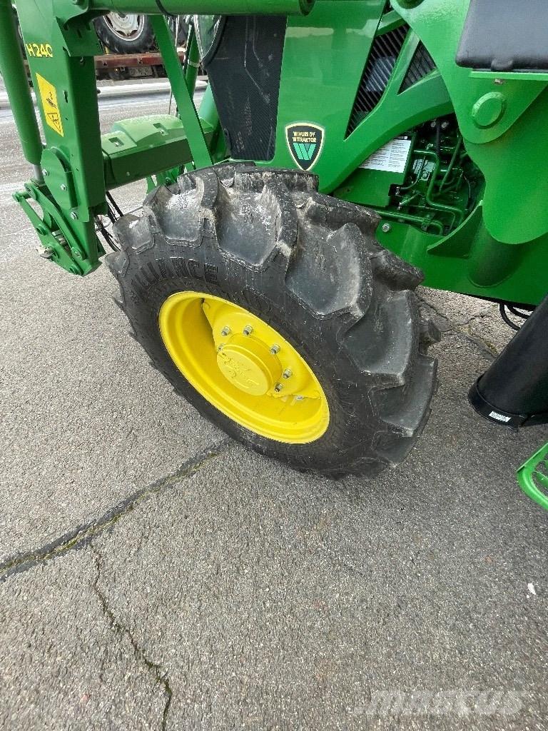 John Deere 5075 E Tractores
