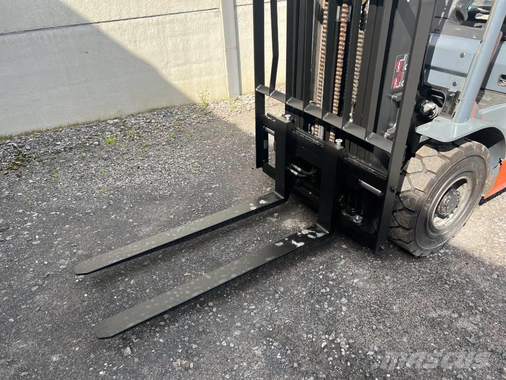 Toyota 02-8 FGF 25 Camiones LPG