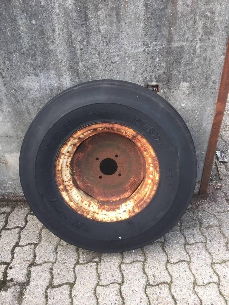 BKT 7.50 R 16 + velg Ruedas