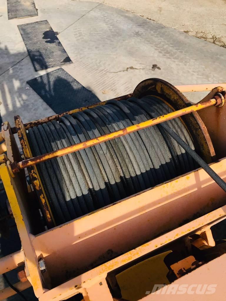 Sennebogen S 613 M Excavadoras de ruedas