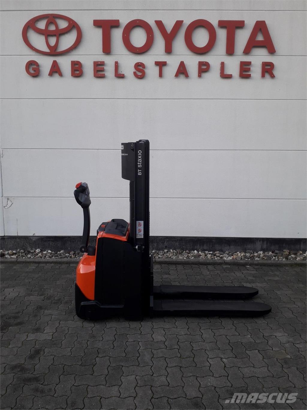 Toyota SWE120 Apiladoras eléctricos