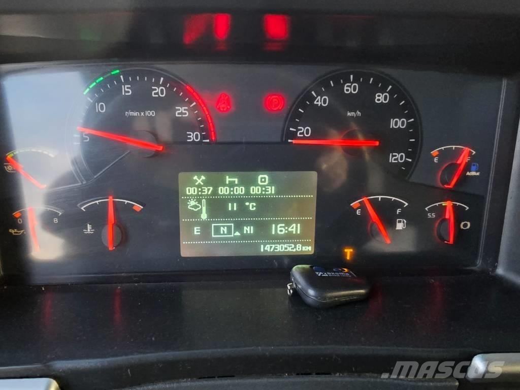 Volvo FM 380 Camiones con caja de remolque