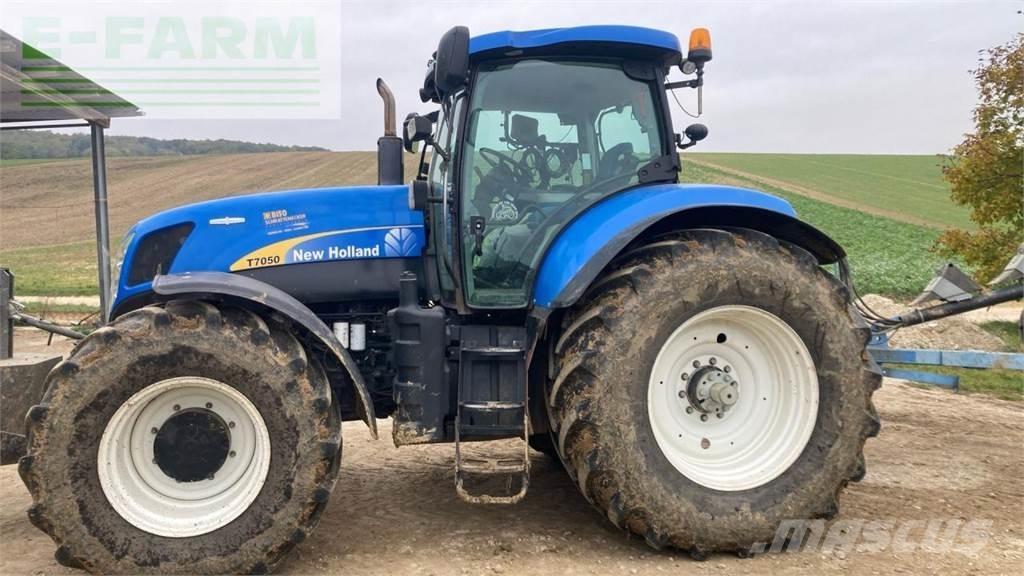 New Holland T7050 Tractores