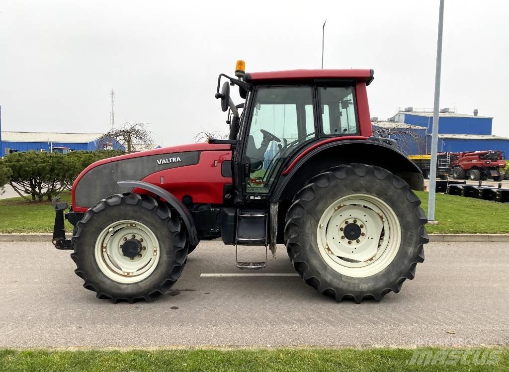 Valtra T 131 Tractores