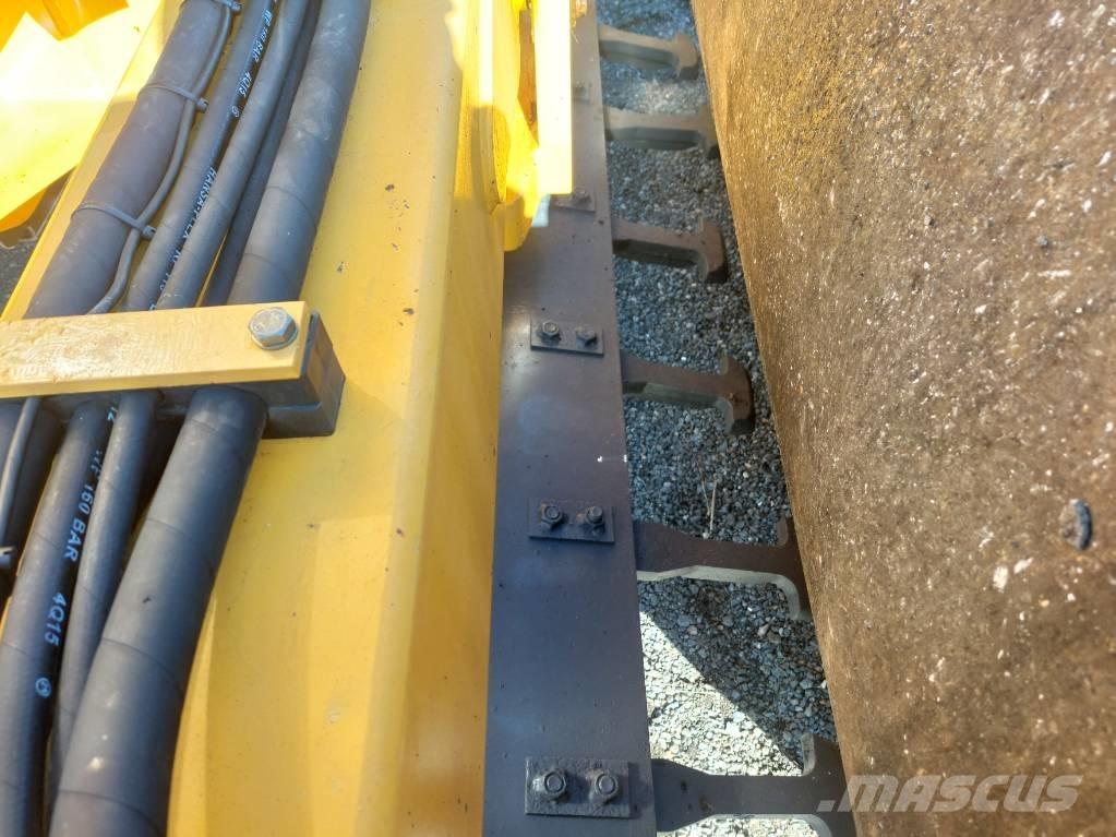 Volvo SD 115 B Rodillos de un solo tambor