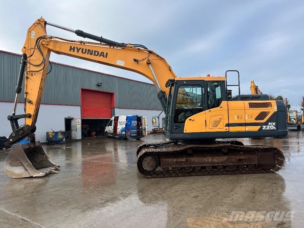 Hyundai HX 220 L Excavadoras sobre orugas