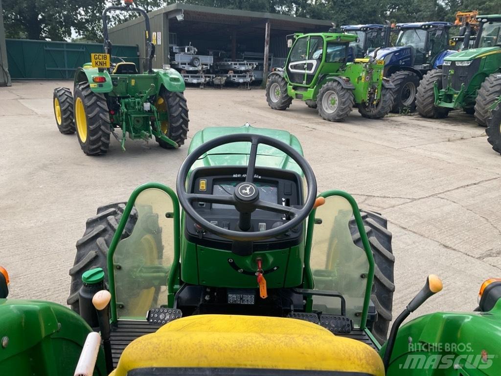 John Deere 5050E Tractores