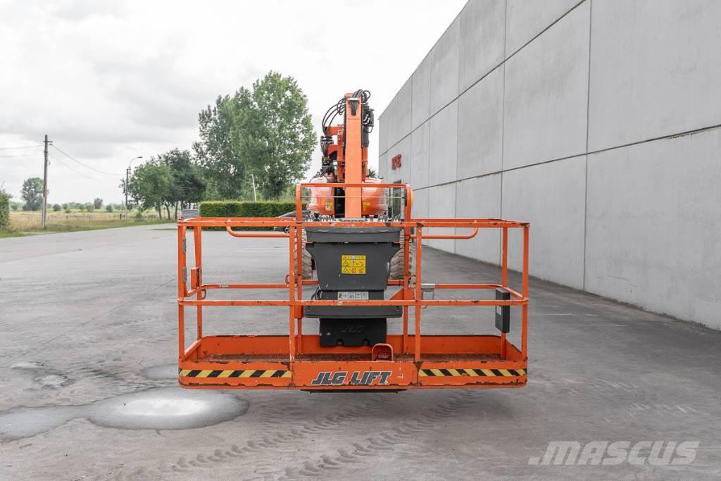 JLG 1350 SJP Plataformas con brazo de elevación telescópico