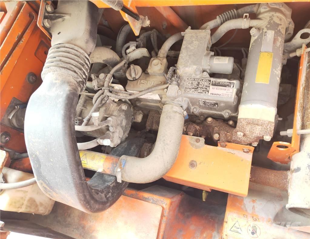 Hitachi ZX75US-3 Excavadoras 7t - 12t