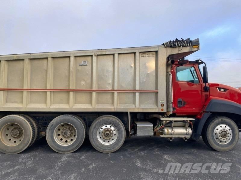 CAT CT 660 Bañeras basculantes usadas